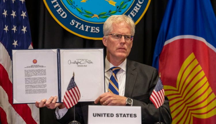 Career Military Officials 'Stunned' as Trump's Pentagon Chief Bans Biden Transition Team: Report