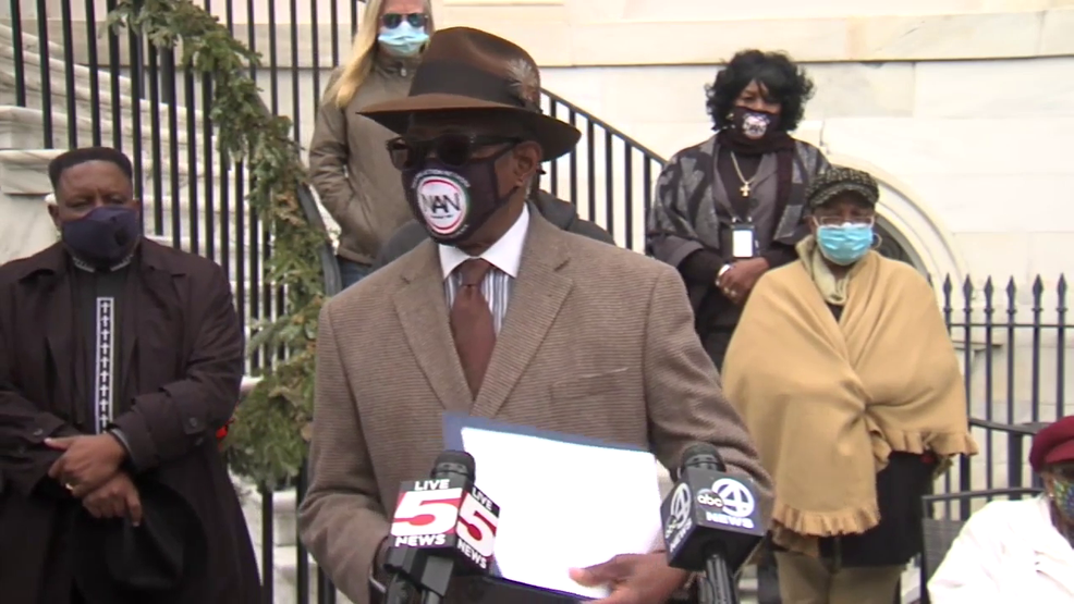 Civil rights activists demand Harry Griffin's resignation from Charleston City Council - ABC NEWS 4