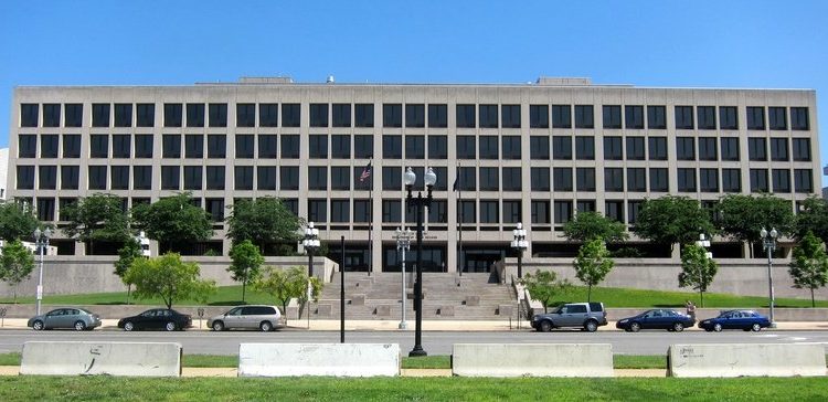 DOL relaxes FMLA posting, treatment requirements