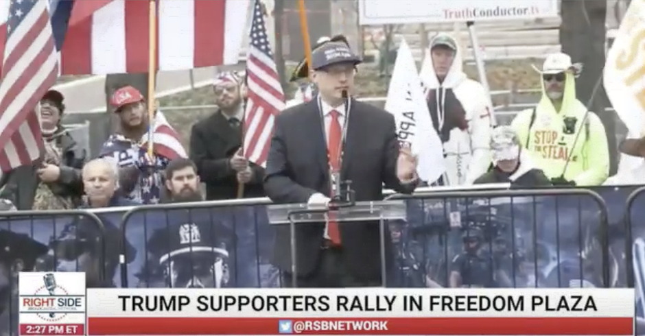Hundreds of Mostly Maskless Trump Supporters Hug as COVID Truther Brags 'It's a Mass-Spreader Event!'
