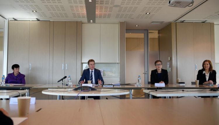 Jennifer Westacott, Executive Secretary, Business Council of Australia, Christian Porter, Secretary of State for Labor Relations, and Sally McManus, Secretary of the Australian Union Council, and President Michele O'Neil at a roundtable on June 3, 202