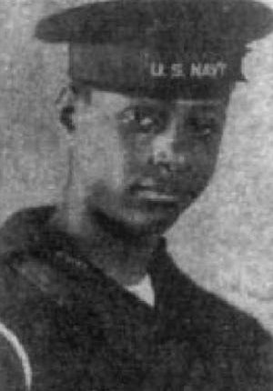 James Stephenson in seiner Marineuniform.
