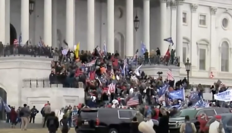 Top Oath Keeper First to Flip in Capitol Insurrection Domestic Terrorism Investigation