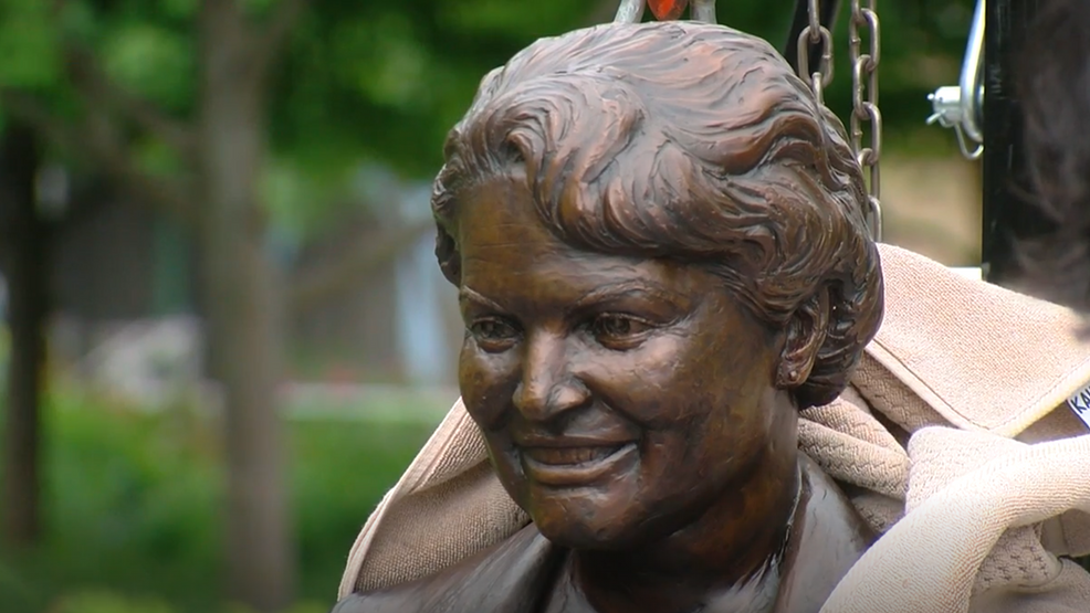Breaking the Mold: The making of a civil right's icon and her statue - WKRC TV Cincinnati