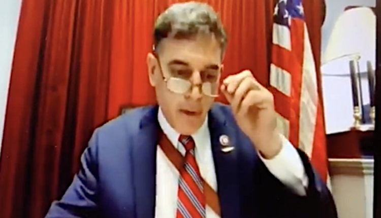 GOP Congressman Refuses to Shake Hand of Cop Who Saved His Neck on January 6