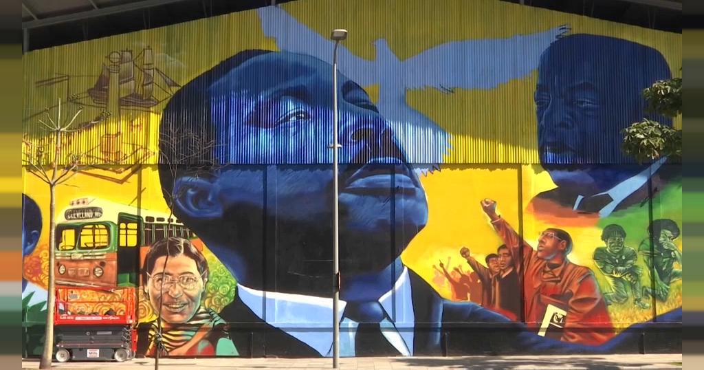 Huge mural honoring black civil rights leaders unveiled in Rio