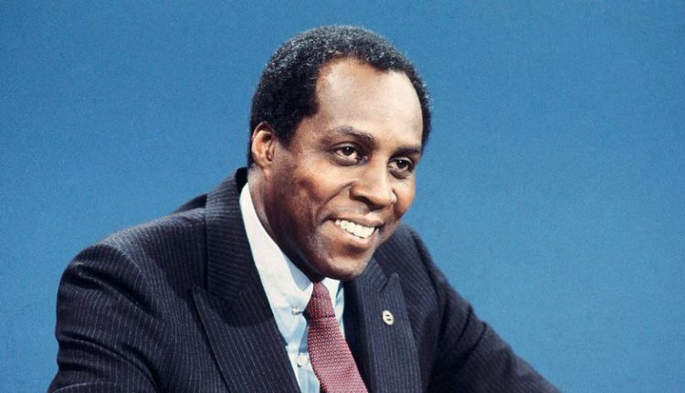 Vernon Jordan: Civil rights activist, close advisor to Bill Clinton, dies at the age of 85