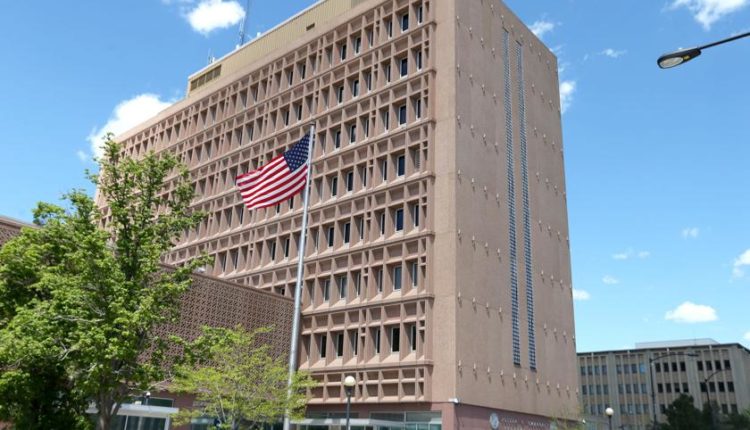 Federal judge sides with CPD officer in civil rights lawsuit | Local News